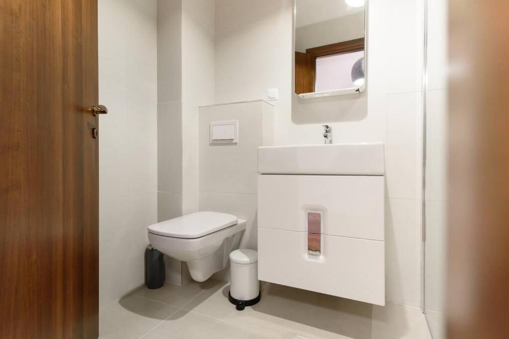 Bianco 19 - Central Studio Universitate - Old Town Bucureşti Ngoại thất bức ảnh